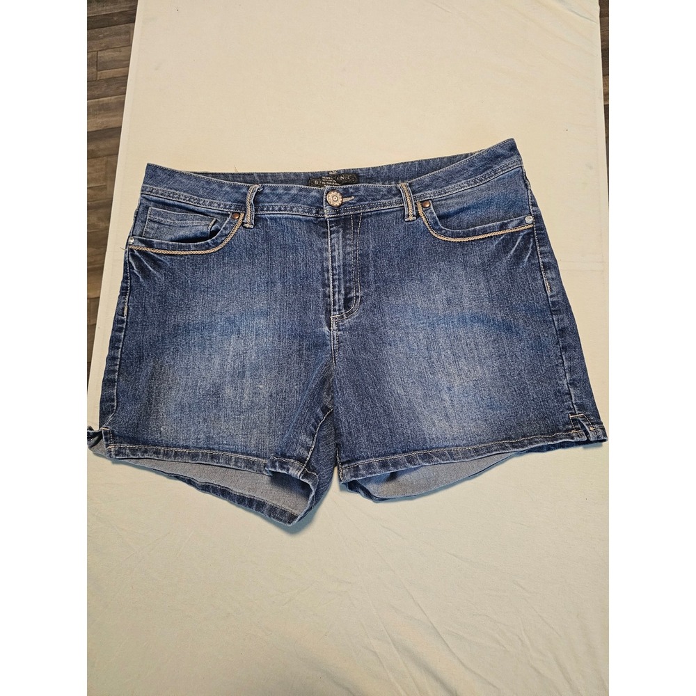 Baccini Women Blue Denim Shorts Size 14 Embroidered Pockets Stretch Cotton Blend